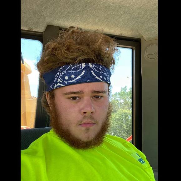 Profile Picture of Jonathan Yates (@jonathanyates) on Poshmark
