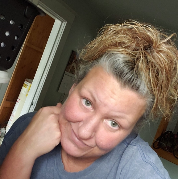 Profile Picture of Mitzi Luppen (@harleluvr27) on Poshmark