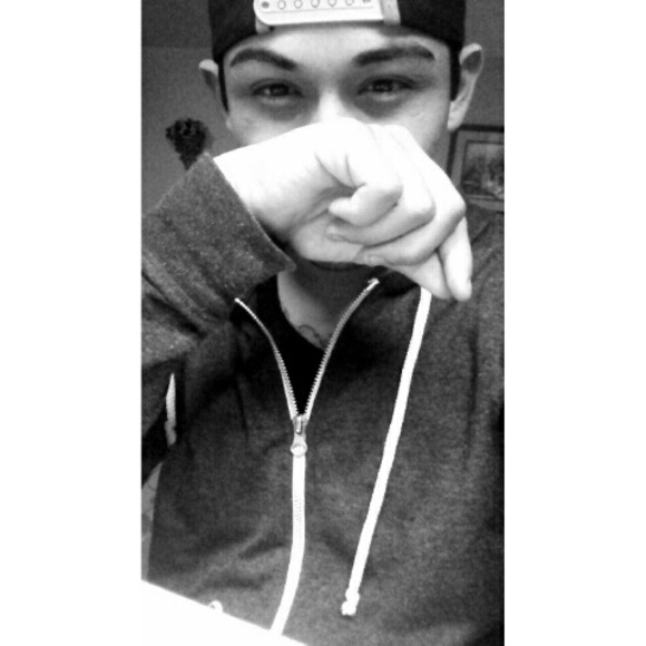 Profile Picture of Salas Tony (@trilltee48) on Poshmark