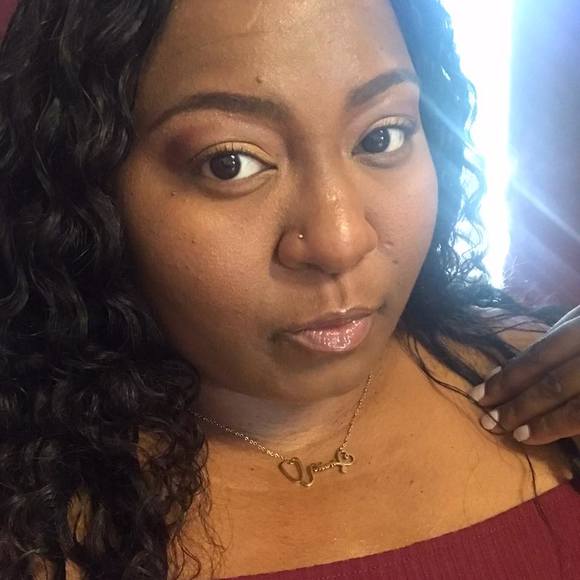 Profile Picture of Sylvania Remy (@sremyrice) on Poshmark