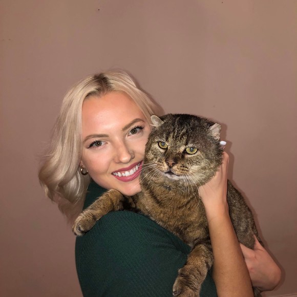 Profile Picture of Katelyn Nairn-duffy (@knairndu) on Poshmark