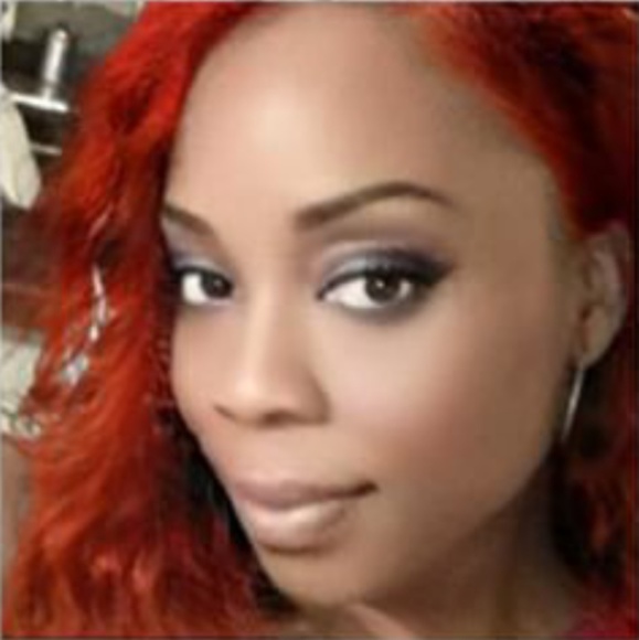 Profile Picture of Simone Byers (@miller200399) on Poshmark