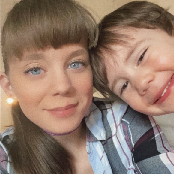 Profile Picture of Abigail Martone (@abigailmarto330) on Poshmark