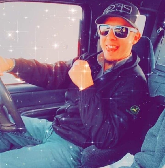 Profile Picture of Cody Byers (@tractorline) on Poshmark