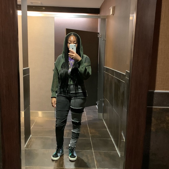 Profile Picture of Christian Wiggins (@coolic) on Poshmark