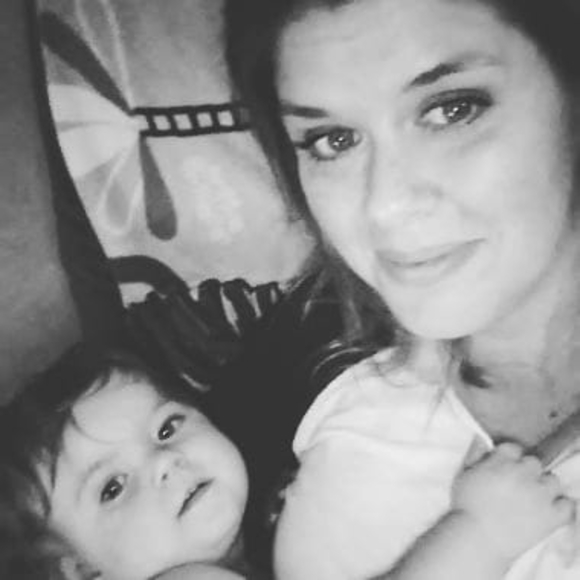 Profile Picture of Holly Scott (@hollys83) on Poshmark