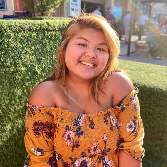 Profile Picture of Be Nguyen (@miserikorde) on Poshmark