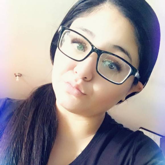 Profile Picture of Janneth Alvarez (@janneth_alvarez) on Poshmark