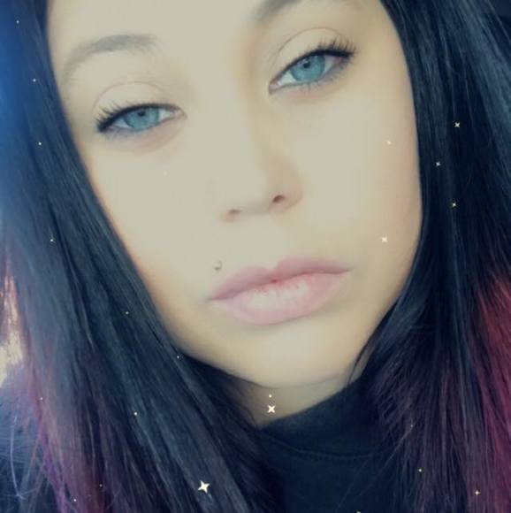 Profile Picture of Heather Carson (@kylahcmg19) on Poshmark