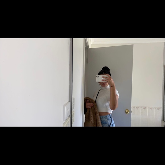 Profile Picture of Cayenne Rabot (@cayennerabot) on Poshmark