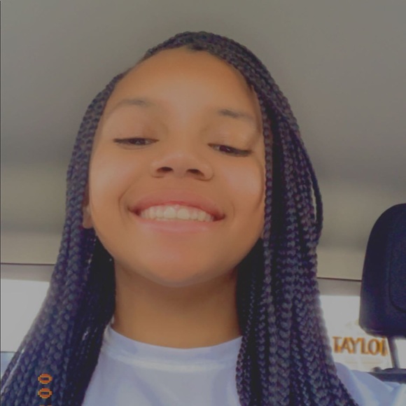 Profile Picture of Taylor Frank (@tayy219) on Poshmark