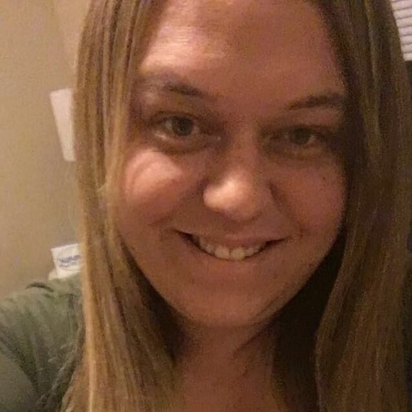 Profile Picture of Britney Murphy (@azmom1128) on Poshmark