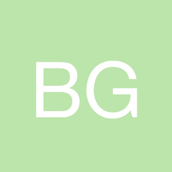 Profile Picture of Brenda Greiff (@bsgreiff) on Poshmark