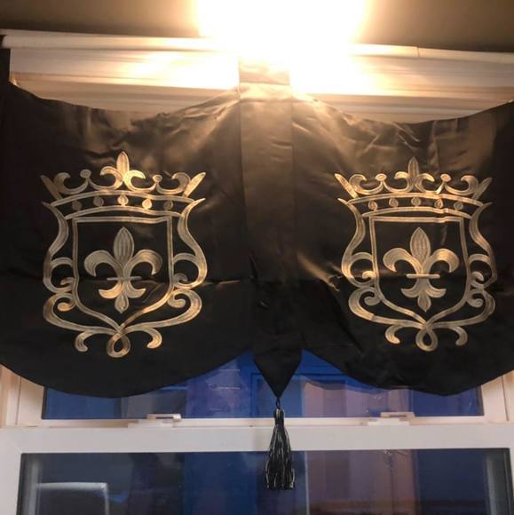 Profile Picture of Amy Baudot (@amybaudot) on Poshmark