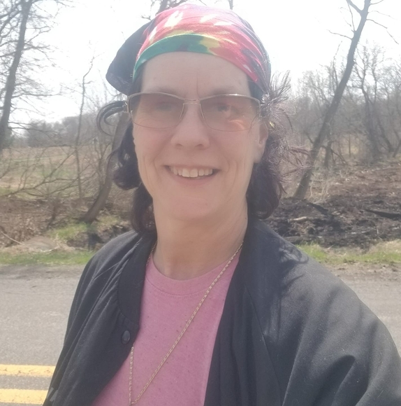 Profile Picture of Samantha Grettenberger (@canumoo23) on Poshmark