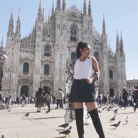 Profile Picture of Bianca Oliver (@bia_paola) on Poshmark
