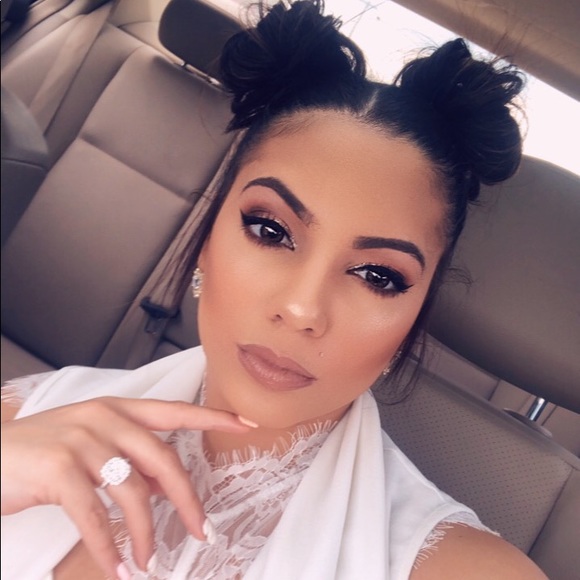 Profile Picture of Brittney Sandonato (@b_sandonato) on Poshmark
