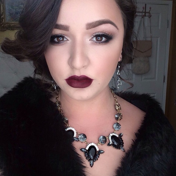 Profile Picture of Jacqueline Aldana (@jacqueencouture) on Poshmark