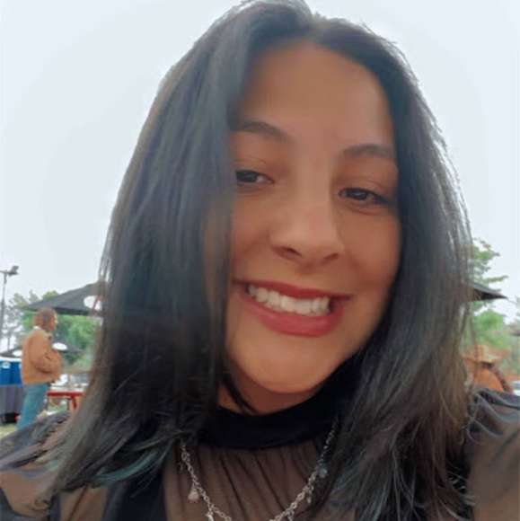 Profile Picture of Isabella Goffredo (@izzygoffredo) on Poshmark