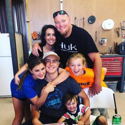 Profile Picture of Troy Keller (@TroyKeller44) on Twitter