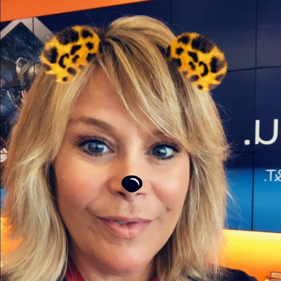 Keely Bauler - Poshmark Profile Picture of Keely Bauler (@kfbauler) on Poshmark