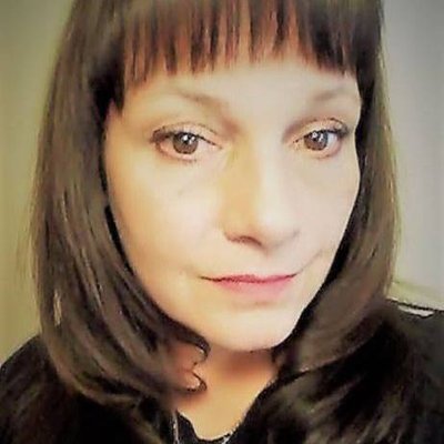 Profile Picture of Dawn Holden Layton (@DarlinLass) on Twitter