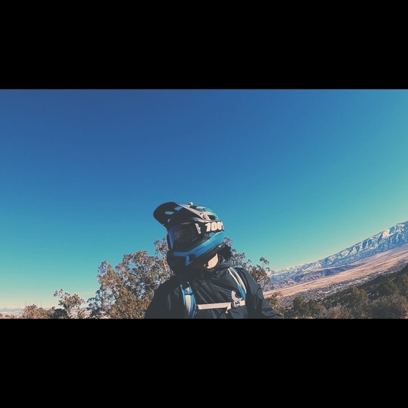 Profile Picture of Jayden Valtinson (@jayvalt7) on Poshmark