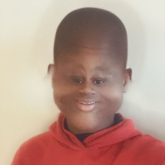 Profile Picture of Alex Tarr (@alextarr) on Poshmark