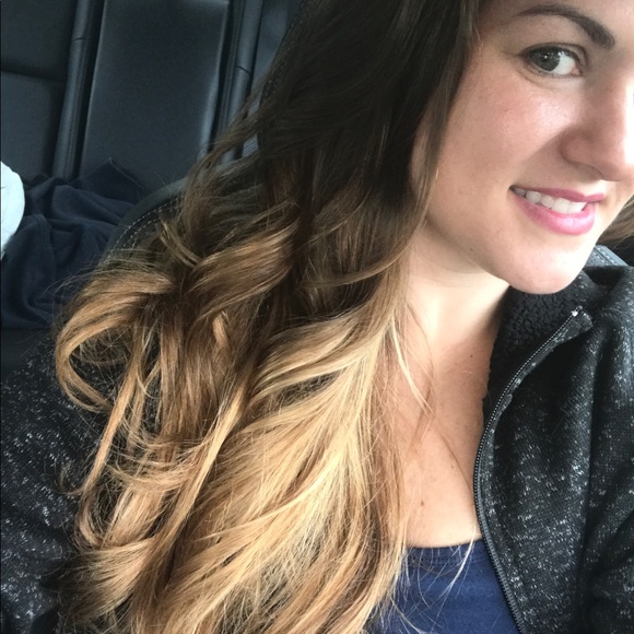 Profile Picture of Christie Ginnetti (@christie2285) on Poshmark