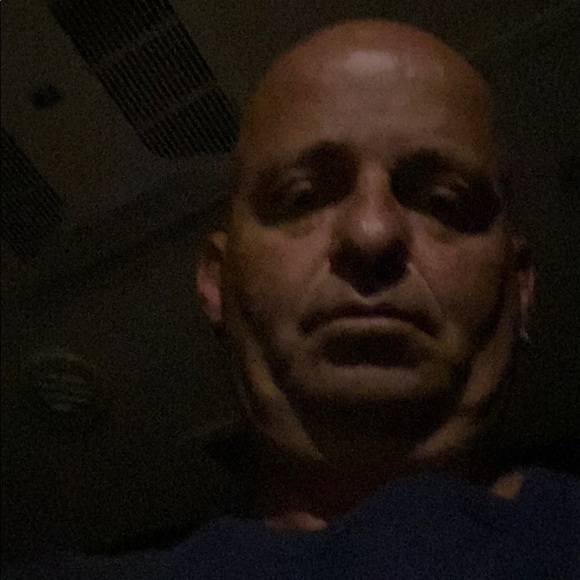 Profile Picture of Joe Barbarito (@smoothie65) on Poshmark