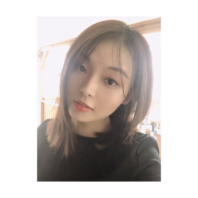 Profile Picture of LUCIA (@lucialiang330) on Twitter