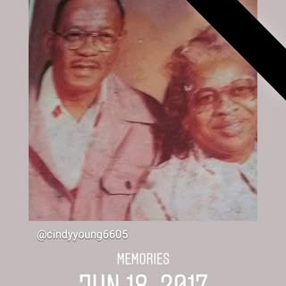 Profile Picture of Suzi Sheehan (@shearinjoseph) on Instagram