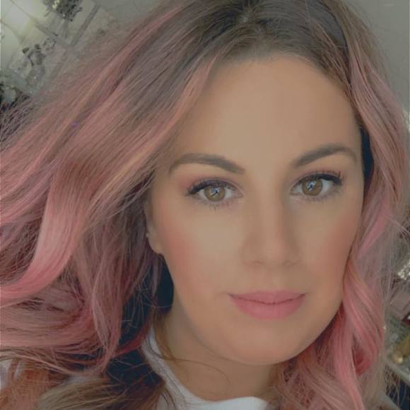 Profile Picture of Liz Memedi (@lizmemedi) on Poshmark