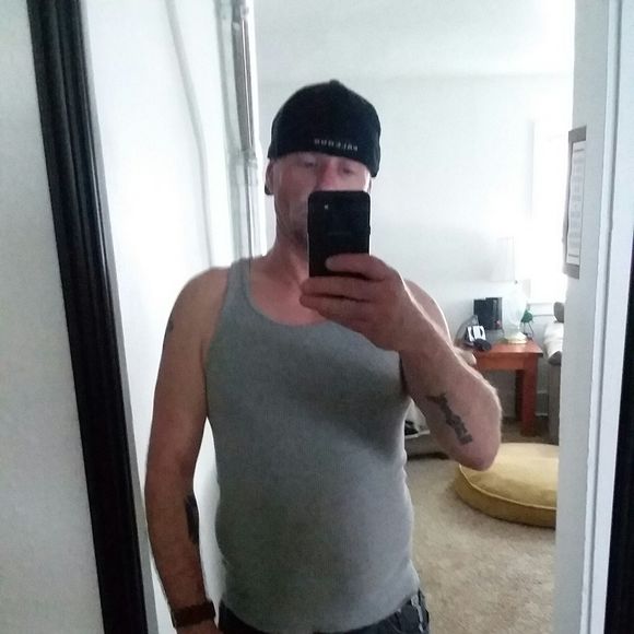 Profile Picture of Dale Burnite (@daleburnite) on Poshmark