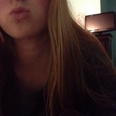 Profile Picture of Stella Watson (@SbwStella) on Twitter
