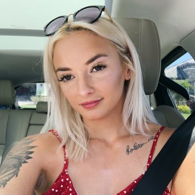 Profile Picture of Michelle Huey (@TheHuey_) on Twitter