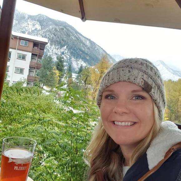 Profile Picture of Jessica Mullins (@rabbitt74) on Poshmark