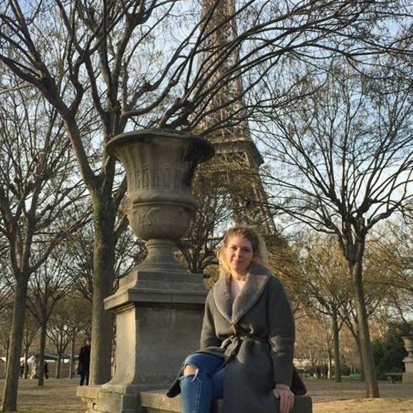 Profile Picture of Samantha Ludwig (@samutopia) on Poshmark