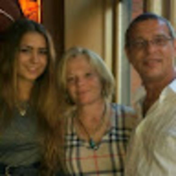 Profile Picture of Georgeta Birsan (@geta1405) on Poshmark