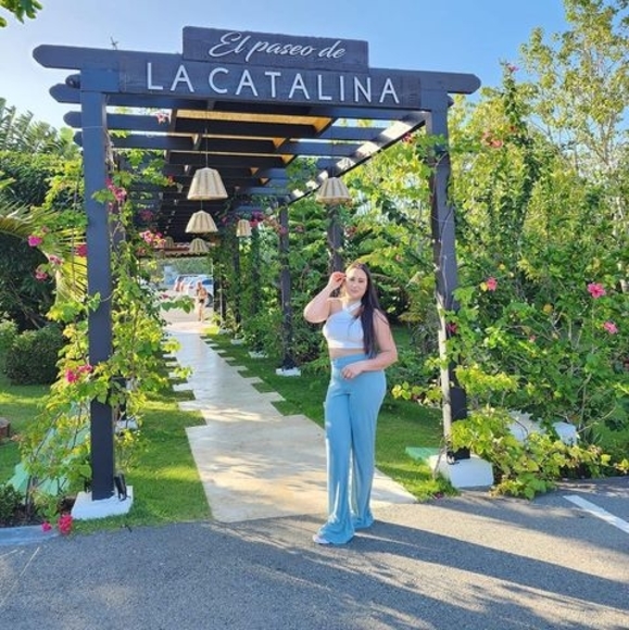 Profile Picture of Mariel López (@mariel390) on Poshmark