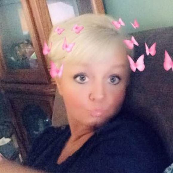 Profile Picture of Melissa Copenheaver (@jensen717) on Poshmark