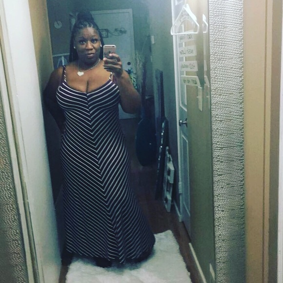 Profile Picture of Tina Ellison (@cinnamon821) on Poshmark