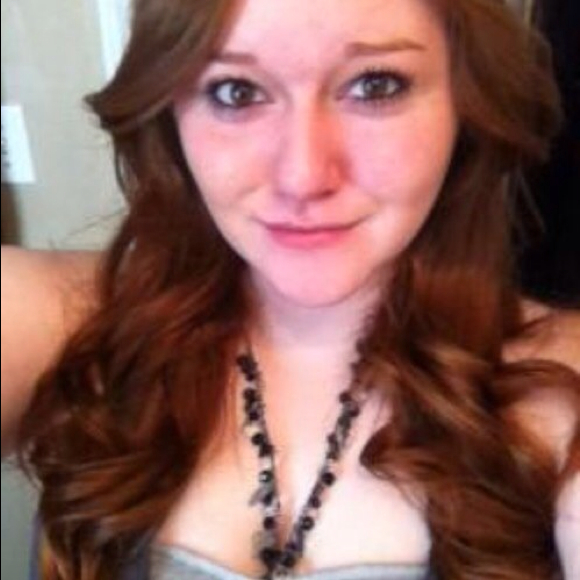 Profile Picture of Tessa Shuford (@tshuford94) on Poshmark