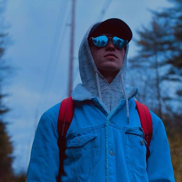 Matt Scalley - Poshmark Profile Picture of Matt Scalley (@dirtbikesrox19) on Poshmark