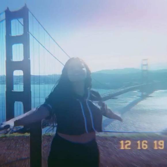 Profile Picture of Magali Alvarez (@magdolly) on Poshmark