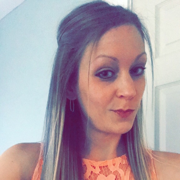 Profile Picture of Erica Ressel (@ressel14) on Poshmark