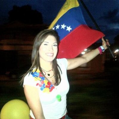 Profile Picture of Isabel Gallegos (@isagallegos) on Twitter