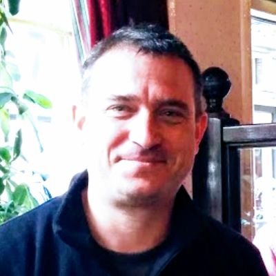 Profile Picture of Justin Robertson (@retrosnob) on Twitter