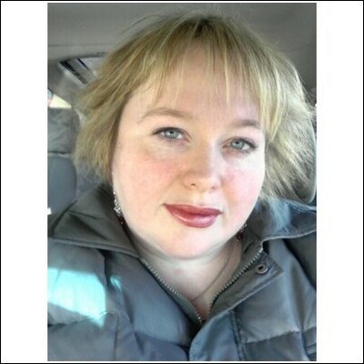 Profile Photo of Elizabeth Stone (@blueeyedbanshee) on Twitter