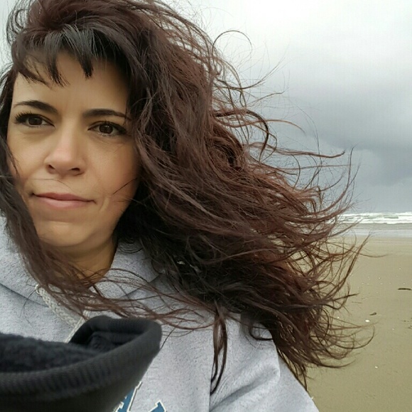 Profile Picture of Monica Lablue (@monandlon) on Poshmark